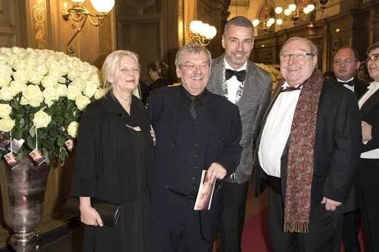 Wolfgang Winkler mit seiner Frau Marina Groth bei einer Galaveranstaltung.